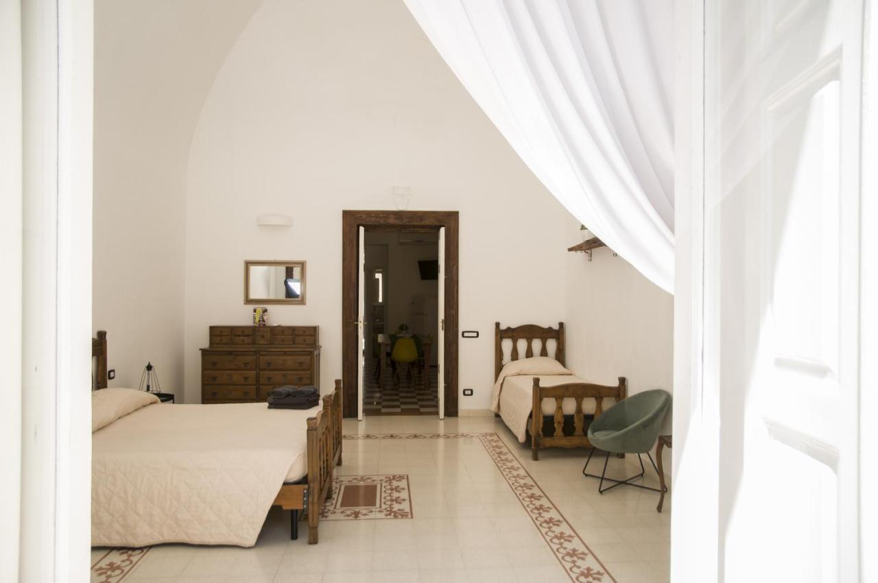 Palazzo Italia Apartments Бари Экстерьер фото