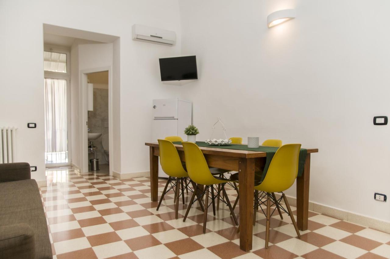Palazzo Italia Apartments Бари Экстерьер фото