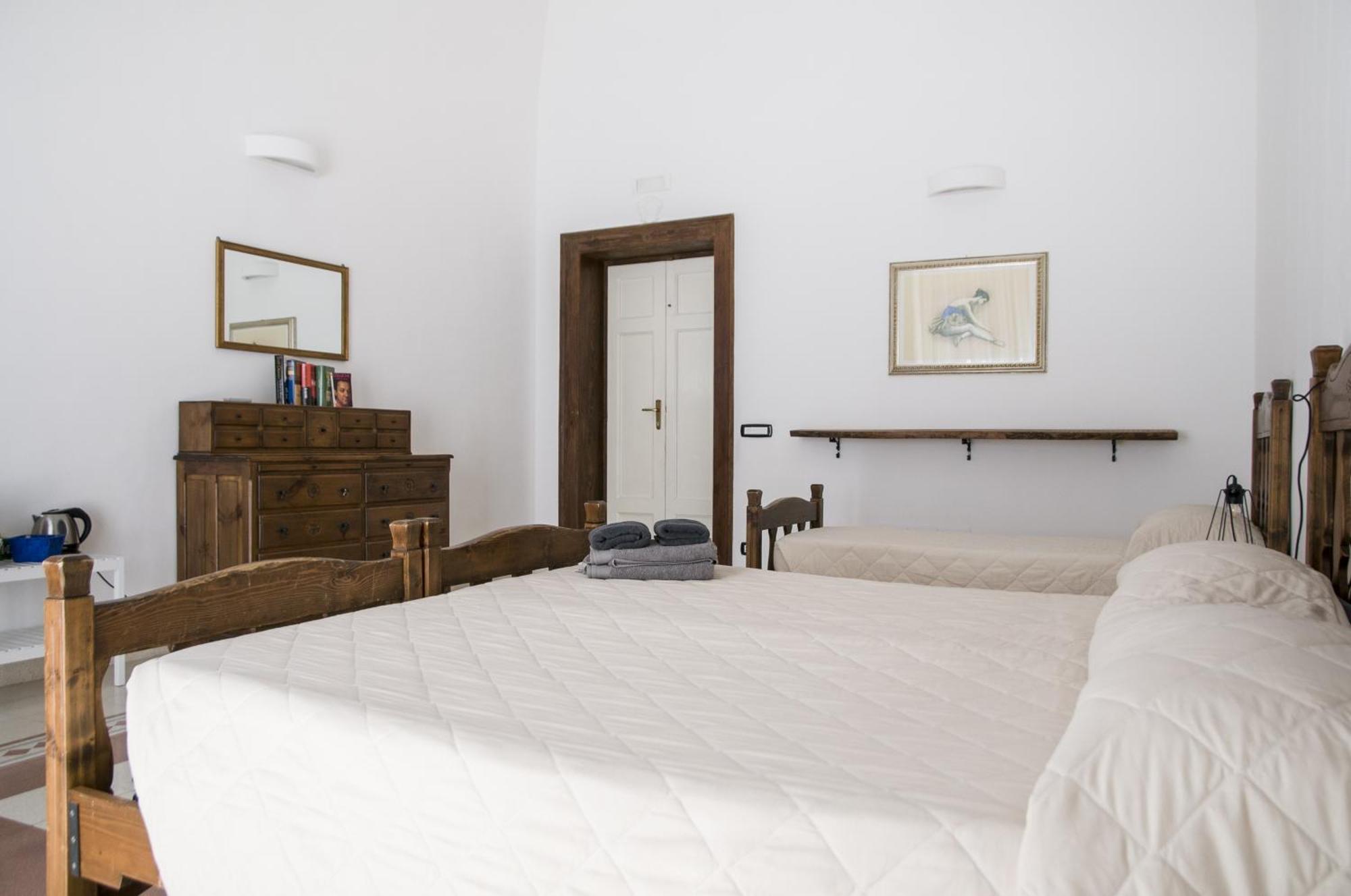 Palazzo Italia Apartments Бари Экстерьер фото